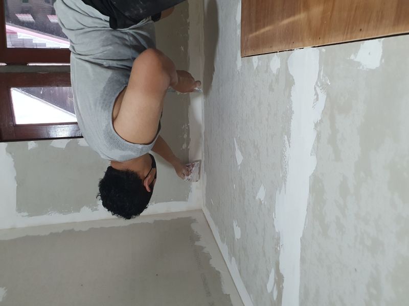 Drywall Repair Services: Fixing Holes And Cracks
