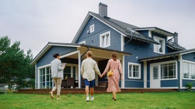 Painting Touch-Ups Vs. Full Repaints: What’s Right For Your Home?